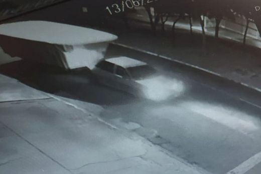 Ladrões invadem loja e furtam piscina em Matão