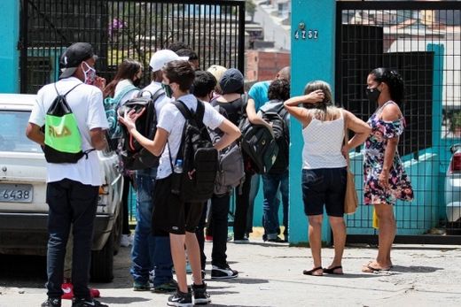 São Paulo vai ampliar aulas presenciais a partir de agosto