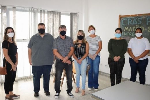 Cido e Márcia Ferrari visitam unidades do Cras