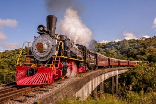 Há rotas pequenas, mas todas com o antigo charme que só um trem proporciona