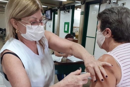 Neste ano. Das 105.335 doses aplicadas em Matão até a segunda-feira (16), 84.894 foram contra a covid-19 e 20.441 foram contra a influenza (gripe)