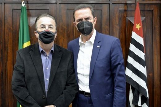 Luiza Carlos Motta e Itamar Borges. Deputado encaminhou pedido ao secretário