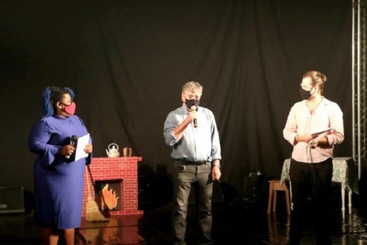 Cido Ferrari entre Simone Marcondes e Juliano Jacopini. "O aniversário de Matão é especial e acredito que nossa live deve ser voltada ao desejo de um novo momento de esperança e alegrias"