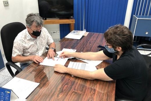 Cido Ferrari e Willian Bassi. O prefeito e o secretário estudam alternativas para evitar o comprometimento da prestação de serviços à população