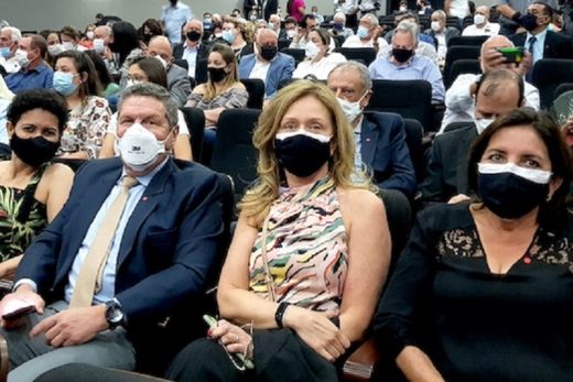 No Palácio dos Bandeirantes. Boa parte das 333 instituições contempladas participaram do evento para conhecer o convênio