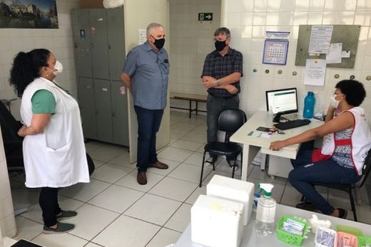 'Dia D' contra a covid-19 tem balanço positivo