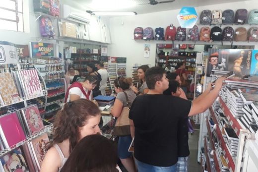 Volta às aulas movimenta segmentos