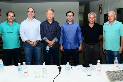 Noite de eleição na Sorema. José Osmar de Faria, Paulo Caruzo, José Matturro, Douglas Castro, Luiz Cardoso e Edson Rodrigues