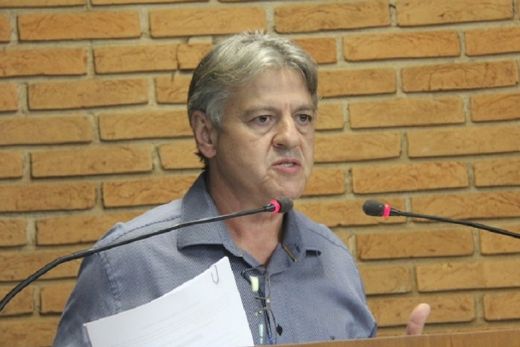 Esquetini. "Não se trata de falcatruas, de contratos superfaturados, nada disso. Trata-se de déficit orçamentário e isso não corresponde a dolo ou a improbidade administrativa"