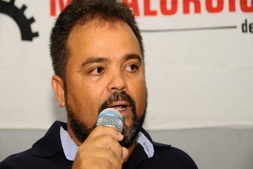 Di assume a presidência do SindMetal