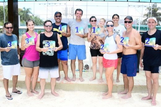 Pódio. Torneio de Vôlei da Sorema (categoria 3x3 Mista) foi realizado no último dia 21
