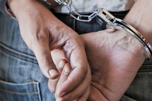Jovem é preso após agredir a amásia