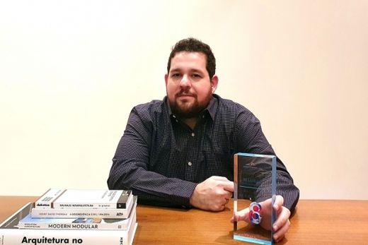 Sérgio Mancini. Segundo colocado na Categoria Profissional / Projeto Residencial com a proposta intitulada 'Casa Z.Mod'