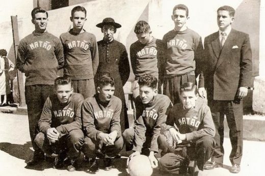GALERIA DA CIDADE: Time de basquete na década de 1950