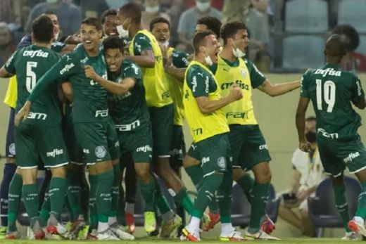 Palmeiras. Jogadores comemoram gol contra o São Paulo pela Copinha