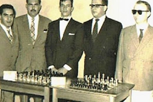 GALERIA DA CIDADE:  Equipe medalha de ouro do xadrez