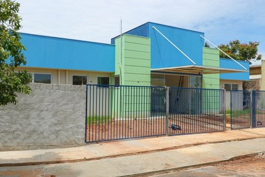 As ESF's do Las Lomas e do São Judas Tadeu. Novas unidades também beneficiarão moradores do Residencial das Acácias, Jardim Cambuí, Vila Santa Cruz, Nova Matão, Jardim Buscardi, Jardim Aeroporto,
