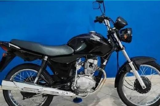 Furto. Moto estava estacionada em via pública