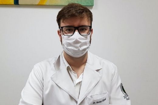 O médico Rafael Bócoli. "A covid-19 e a gripe apresentam mais sintomas respiratórios, enquanto a dengue causa dores nas articulações e atrás dos olhos"