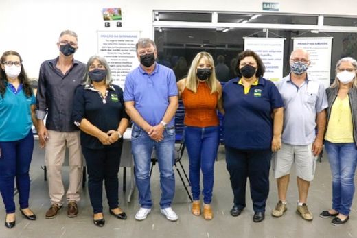 Visita. O prefeito Cido Ferrari e a primeira-dama Márcia estiveram junto a voluntários do Amor-Exigente de Matão, no último dia 31