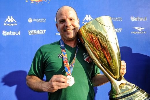 Novo técnico da Matonense. Cléber Gaúcho assume o comando da equipe