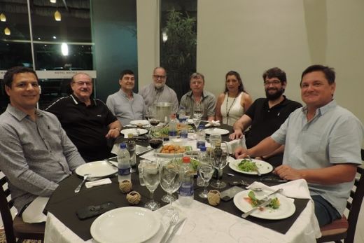 Encontro informal. Márcio Alves, Antonio Galli, Aildo Ferreira, Paulo Bernardi, Cido Ferrari, Ana Mondini, Willian Bassi e José Orlando Mingossi, no Hotel Mercure