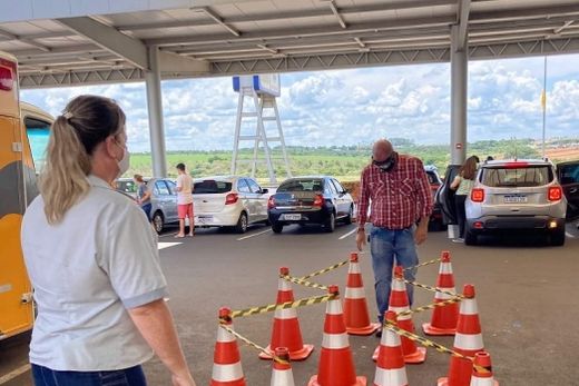 Ação. Motoristas serão convidados a utilizar óculos simuladores de embriaguez enquanto realizam tarefas simples