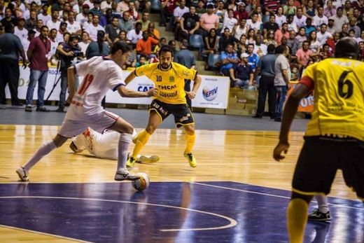 Taça EPTV Central de Futsal. Brasilux Tintas patrocina a competição que está com inscrições abertas até 18 de março