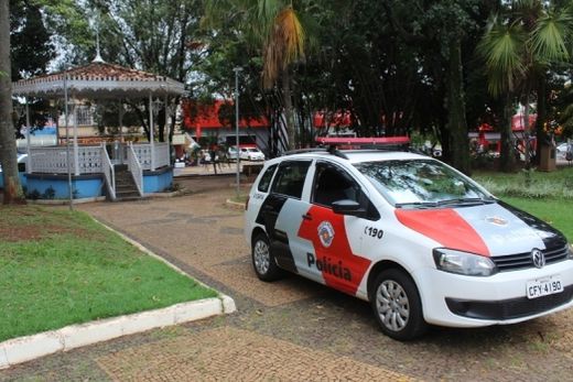 Tentativa de homicídio. Mulher foi presa depois de atear fogo no namorado