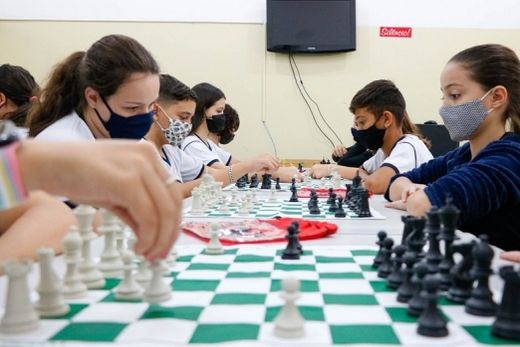 'Xadres na Escola'. Objetivo da prática é despertar o raciocino lógico dos alunos