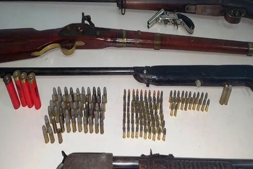 Agressão. Agressor não foi localizado. Material foi apreendido