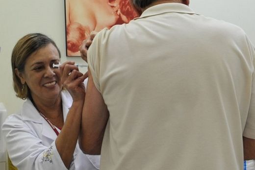 Campanha. Meta é imunizar 76,5 milhões de pessoas até 3 de junho