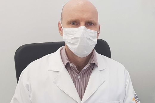 César Minelli, diretor técnico do Hospital. Médico e pesquisador liderou a pesquisa com pacientes em Matão