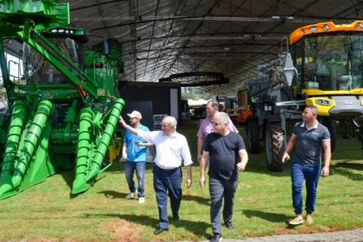Em Ribeirão Preto. Secretário interino de Agricultura e Abastecimento do Estado de São Paulo visitou as instalações e acompanhou o andamento dos preparativos para a feira