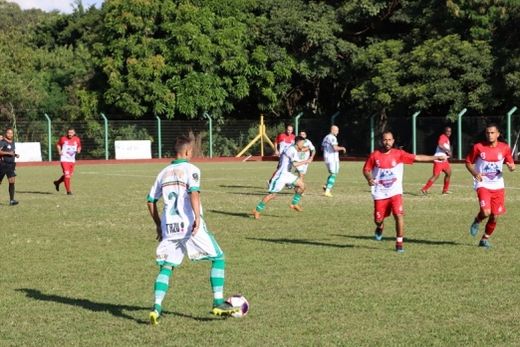 No Estádio do Parque Aliança. Equipe da casa venceu a equipe da Pereira por 2 x 1