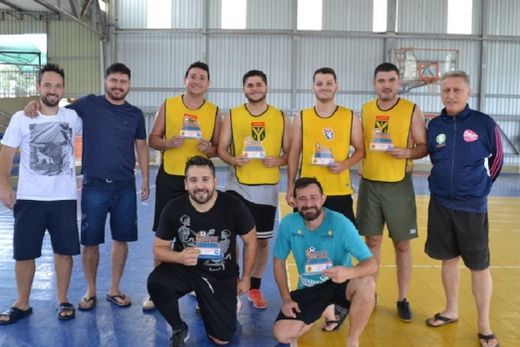 Santos. Time contou com Humberto Bezzi, Lucas Calabres, Thiago Martins e Lucas Galatti