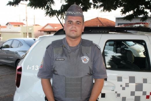 O tenente Israel Pigossi. A Polícia Militar reforçou o controle de vias (operações bloqueio) para tentar recuperar veículos roubados ou furtados