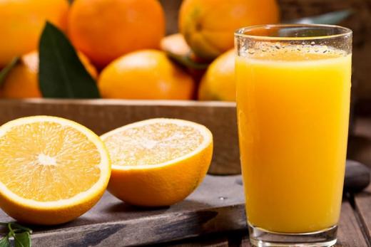 Produção de suco de laranja. Processamento na safra atingiu 224,4 milhões de caixas de 40,8kg