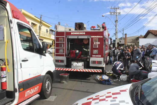 Atropelamento. Vítima tentou atravessar a via no momento que foi atingido pelo carro