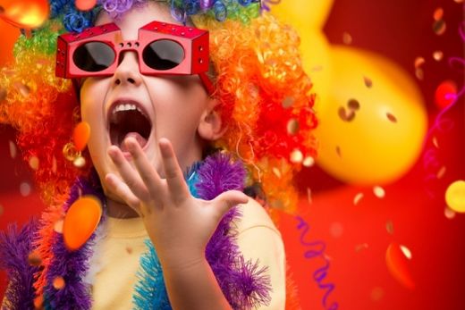 Carnaval com crianças: veja dicas para curtir os blocos em família