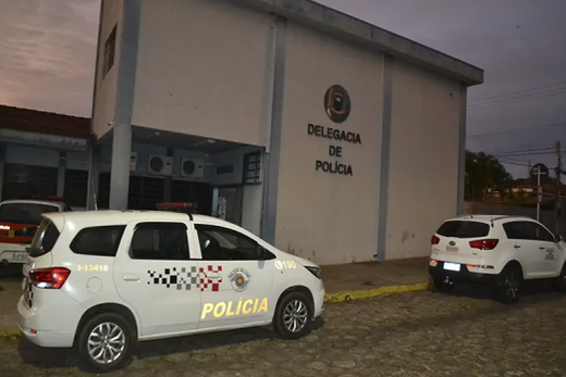 Roubo. Criminosos levaram dinheiro que estava no caixa