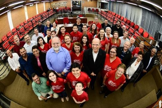 Resgate. Comunidade e vereadores iluminaram um item histórico matonense, existente desde 1951