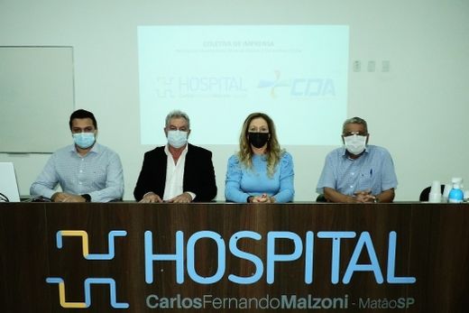 Parceria. Jeferson Graton, Rodiney Ogeda, Denise Minelli e José Carlos Chiozzini apresentam o novo convênio