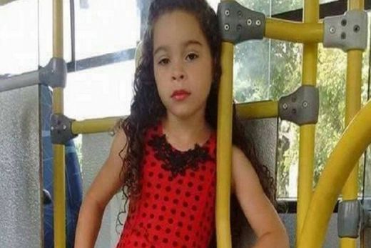 Adrielly, de 7 anos, morreu após inalar desodorante aerosol