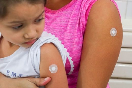 Multivacinação a menores de 15 anos. É importante levar a caderneta de vacinação para que seja avaliada se há alguma vacina que não foi administrada ou se há doses que precisam ser aplicadas