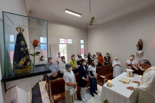 Missa de entronização. Réplica da imagem de Nossa Senhora Imaculada Conceição foi gentilmente doada pelo casal Adriana e Agnaldo Pisanelli
