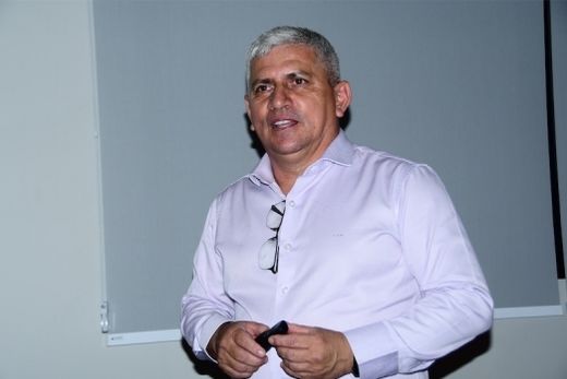O palestrante Clodoaldo Mello. "Queremos alertar os vereadores para a necessidade de conhecer as normas tributárias"