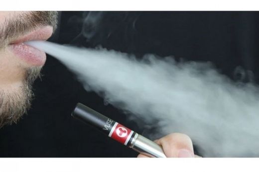 Dispositivos Eletrônicos Para Fumar (Defs). Cigarro eletrônico é o mais conhecido