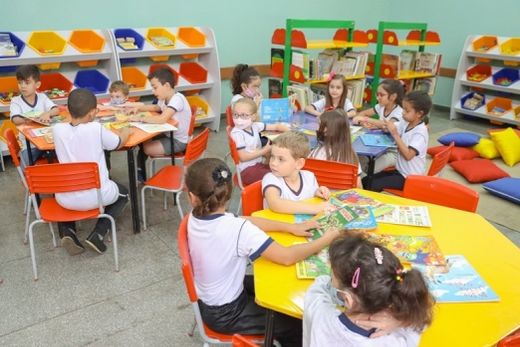 Na Escola Municipal Adelino Bordignon. Brinquedoteca foi inaugurada