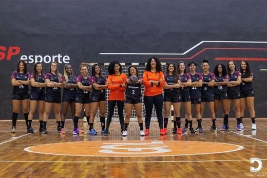 Campeão. Handebol feminino comemora primeiro ouro nos Jogos Regionais